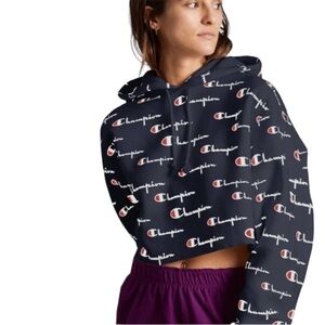 CHAMPION Reverse Weave Cropped Hoodie L/S Logo Spellout in Navy Size Sma…